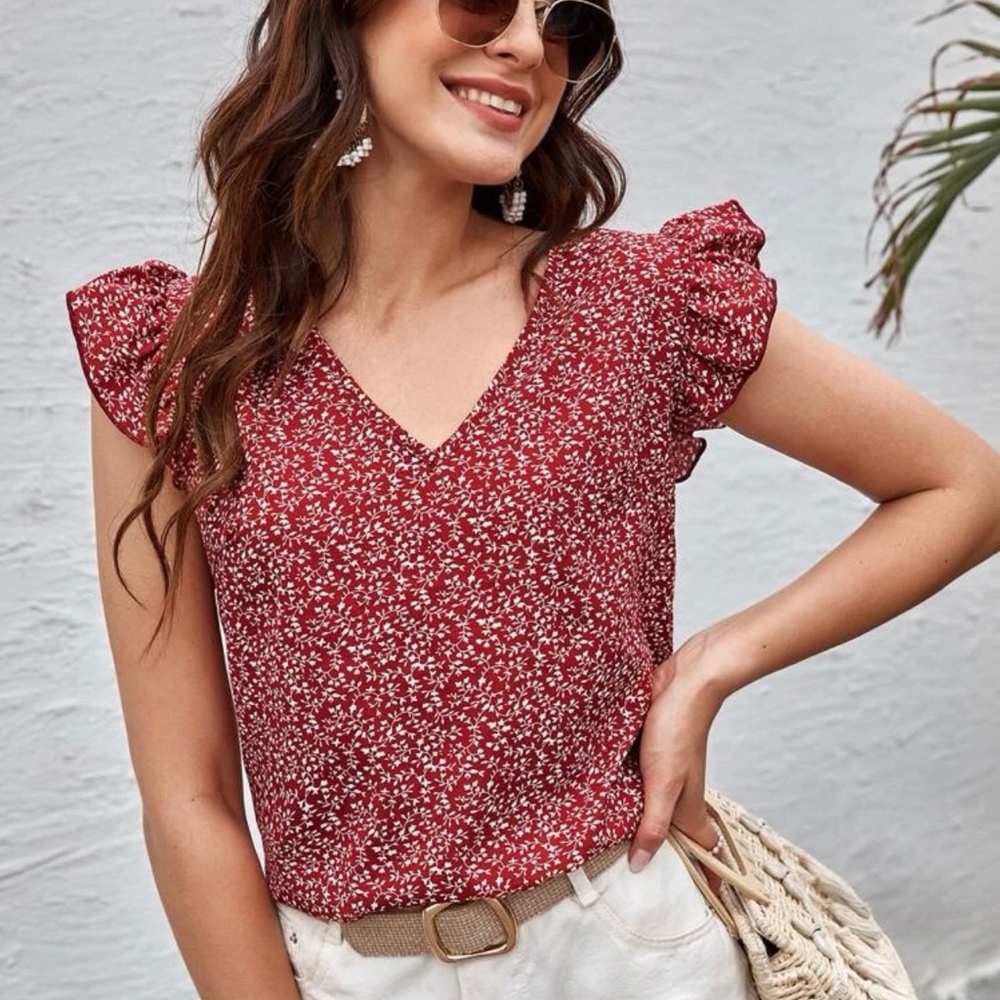 Women’s Red Floral Flutter Sleeve Top ~ NWT